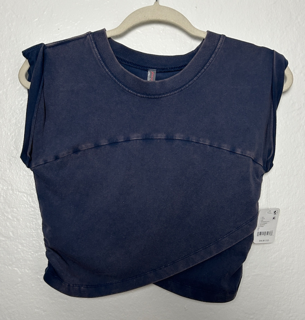 NWT FP Movement Hot Shot Crossover Crop Tee in Navy Blue Size Small